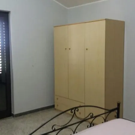 Semesterbostad Russo *